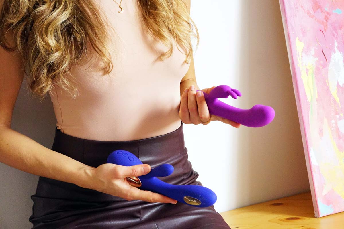 only-fans-advertising-toys-adult-girl-testing-compare-review