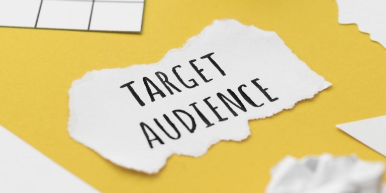Marketing B2B : définition, canaux et différence avec le B2C